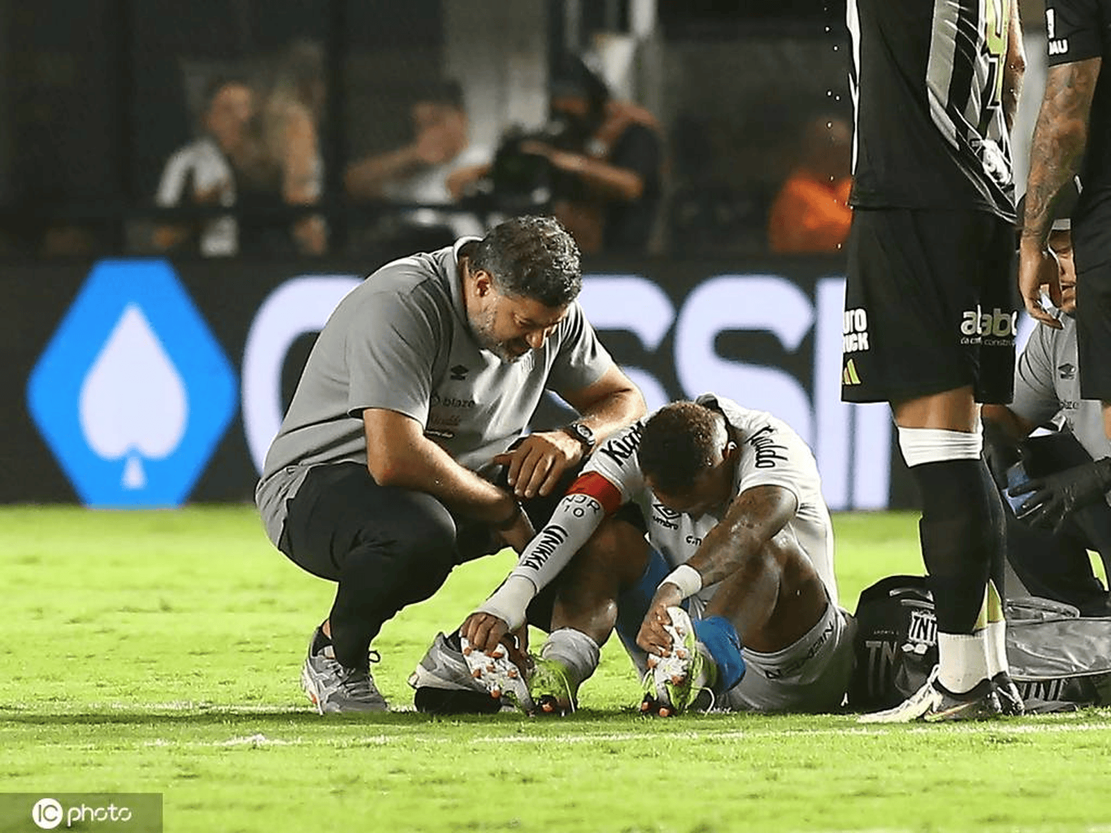 内马尔连续十场比赛得分超过夺冠，切尔西不断突破！赛场气氛高涨的简单介绍-九游体育怎么买球