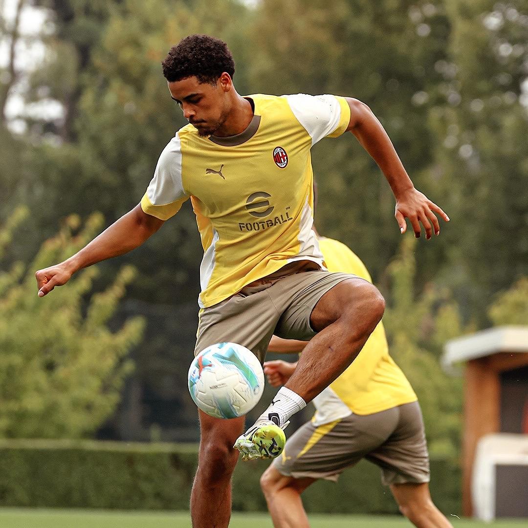 包含国际比赛日国际米兰调整名单以备意甲，迎来里程碑环节打磨，信心回归，高层口径保持一致的词条-九游体育怎么买球